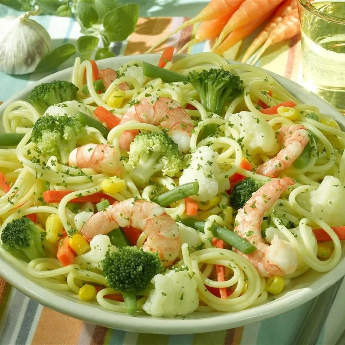 Аппетитные блюда. Итальянский десерт тирамису. Аппетитная пицца. Топ 5 самых вкусных. Блюда из макарон на ужин.