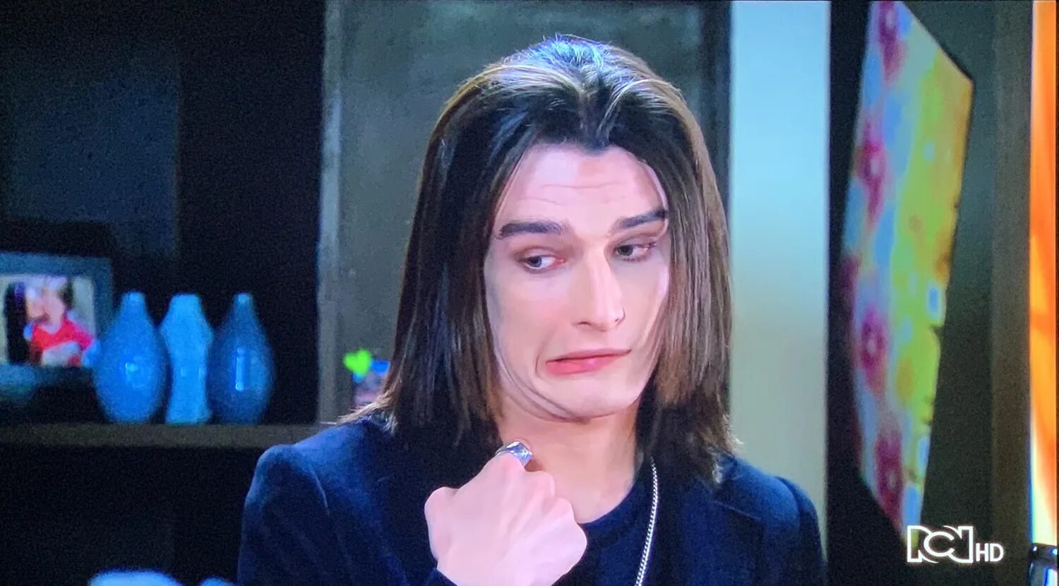 Дейзи вампир. Девочка-вампир 2013. Мирко из девочки вампир. Дейзи обрайн. Девочка вампир 2 сезон 2 серия.