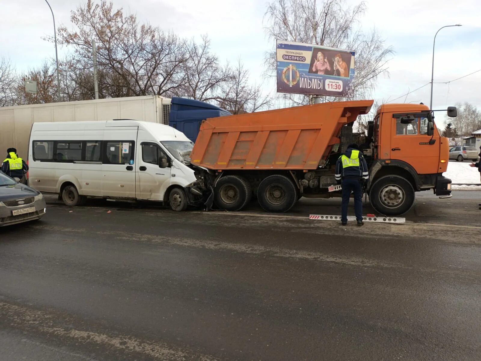 Пенза новости сегодня происшествия и пензенская область. КАМАЗ протаранил автобус. Авария ДТП автобус Пенза 2023.