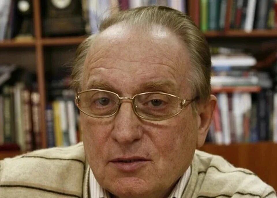 Умершие сценаристы. Умершие сценаристы. Умершие сценаристы. Похороны виктора мережко. "покровские ворота".