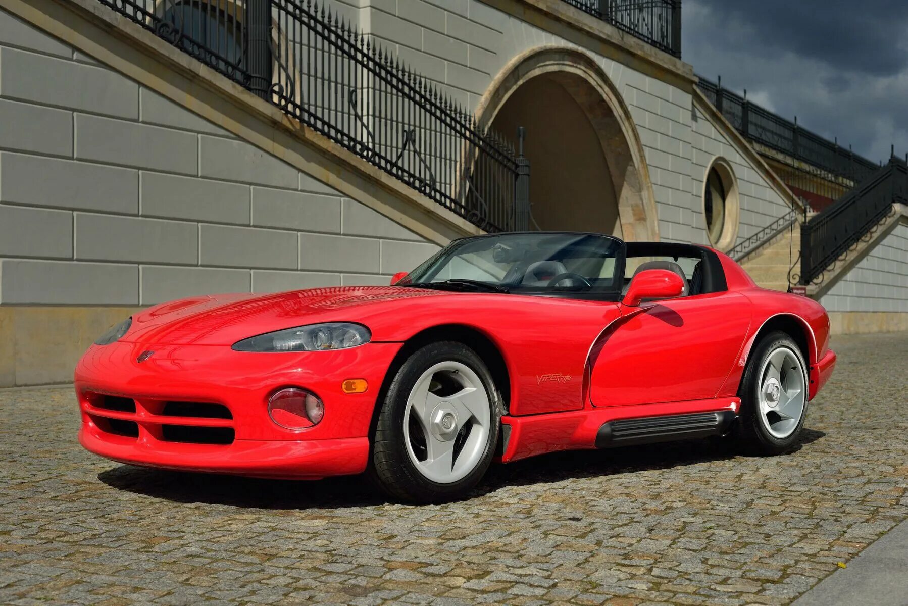 Dodge Viper 1993. Додж Вайпер 1993. Dodge Viper 1 поколение. Dodge Viper 1990.