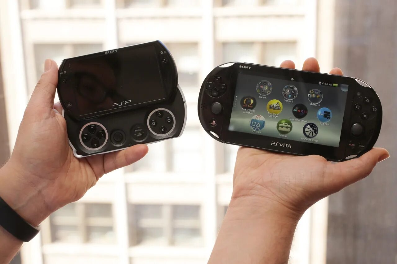 Playstation portable 2022. Приставка игровая sony psp 5. Топ псп. Psp и ps vita. Playing psp.