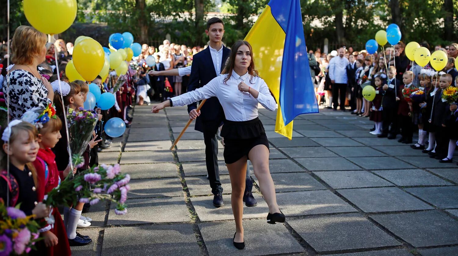 Украинцы вк. Школа в Украине. Украинская школа. Школьники Украины. Российские школы в Украине.