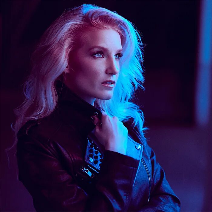 Nina power. Nina boldt. нина болдт певица. ретровейв певица nina. nina певица 2025.