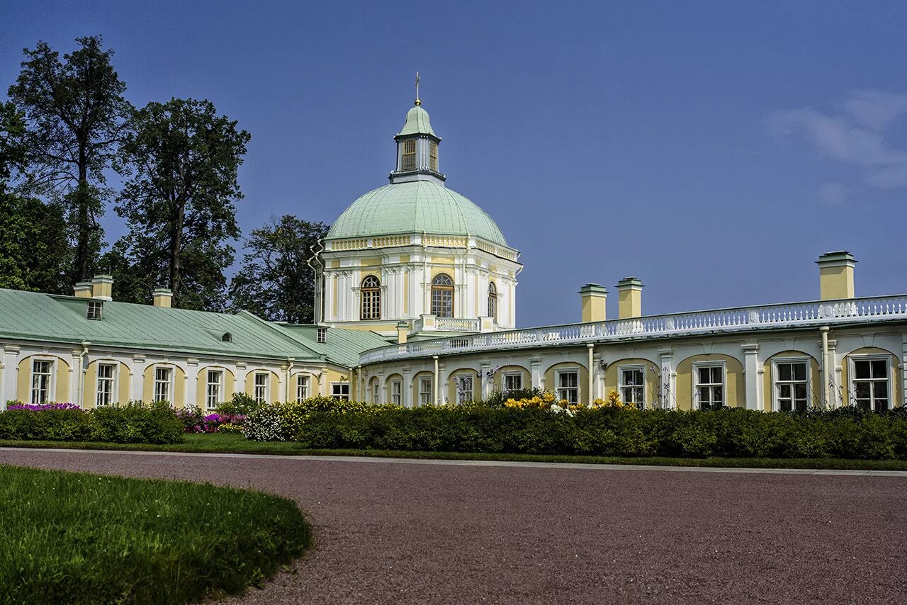 Окрестности ораниенбаума. Ораниенбаум (дворцово-парковый ансамбль). Ломоносов Ораниенбаум дворцы. Парковый ансамбль Ораниенбаум. Ломоносов музей Ораниенбаум.