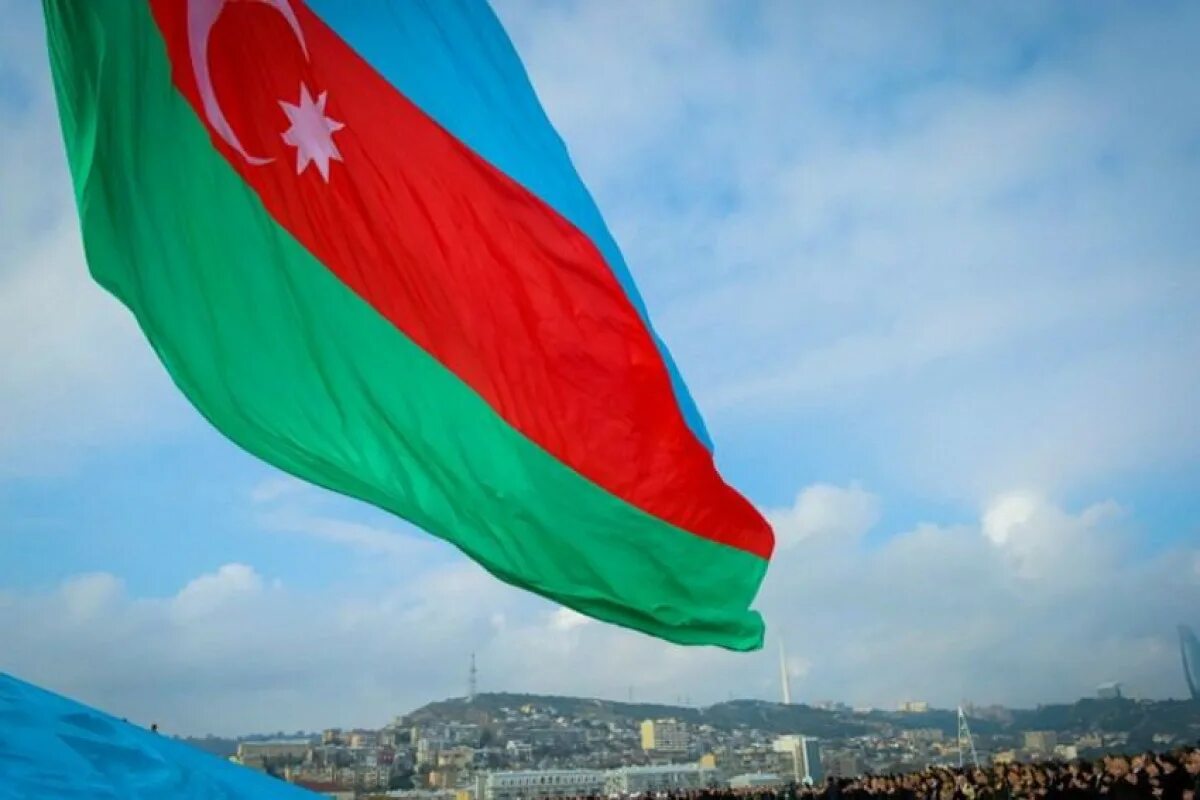 Азербайджан азер. Флаг Азербайджана. Флаг Баку Азербайджан. Национальный флаг Азербайджана. Флаг Азербайджана 1991.
