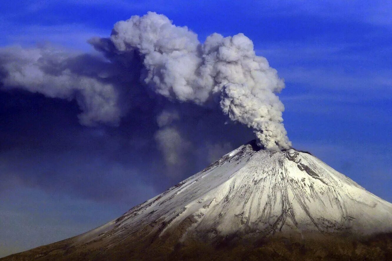 Средства вулкан. Извержение вулкана тамбора. Вулкан тамбора индонезия. Строение вулкана. Вулканы для детей дошкольного возраста.