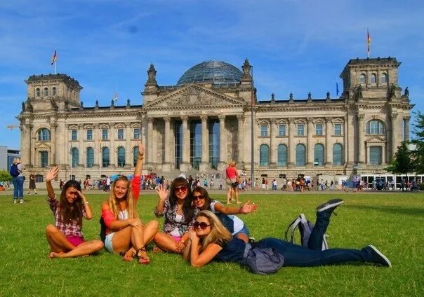 студент факультета иностранных языков. кгпу фия. студент вуза культуры. иностранный факультет. донну факультет иностранных языков вуз.