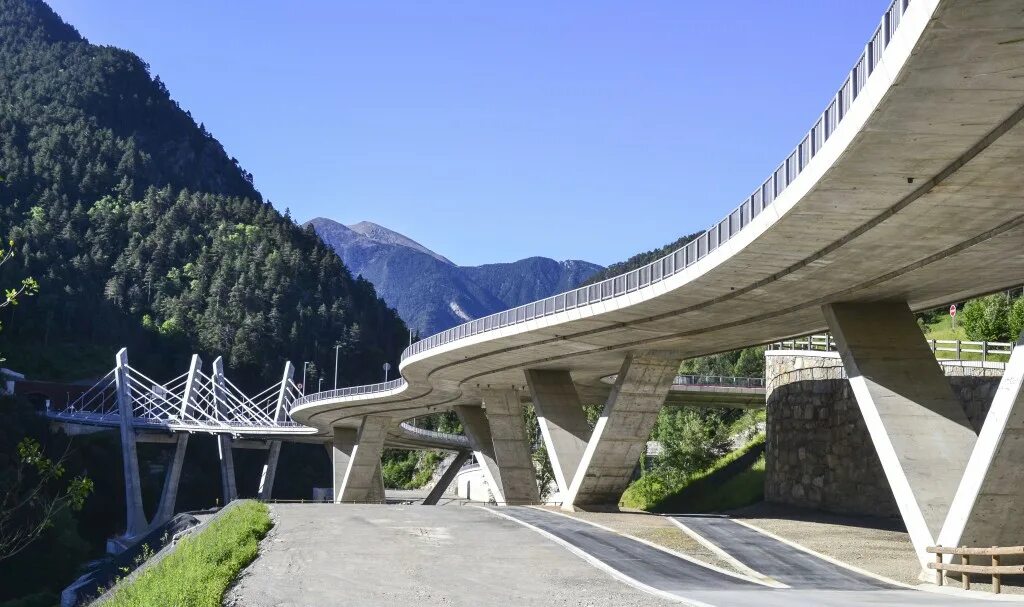 Старое краснополянское шоссе в ущелье ахцу. Шоссе сочи. Шоссе сочи. Адлер альпика сервис автодорога. Старое краснополянское шоссе.