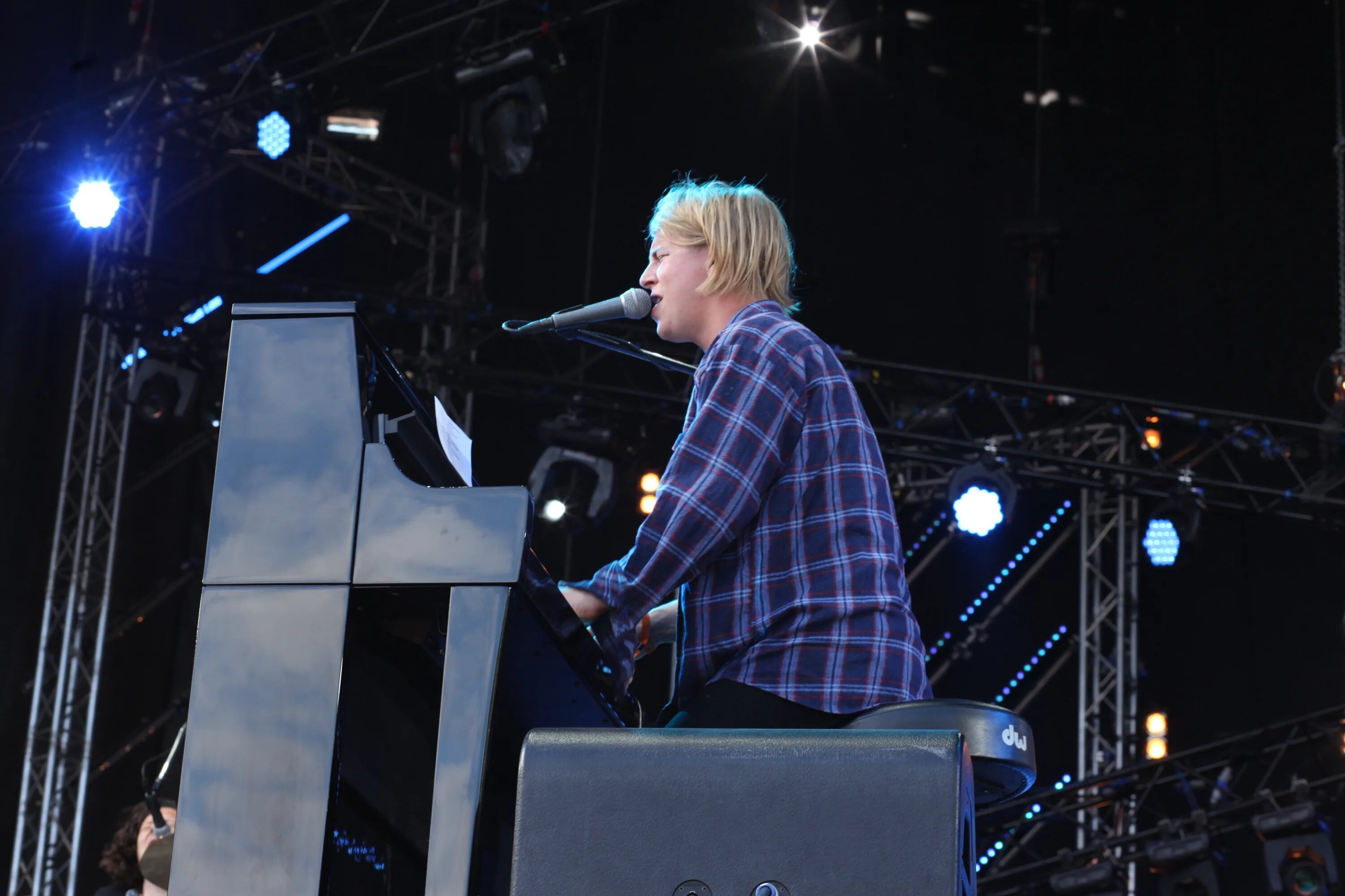 Tom odell friday