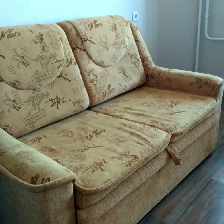 Диван угловой - купить в Новосибирске, цена 12 000 руб., продано 13 февраля 2020