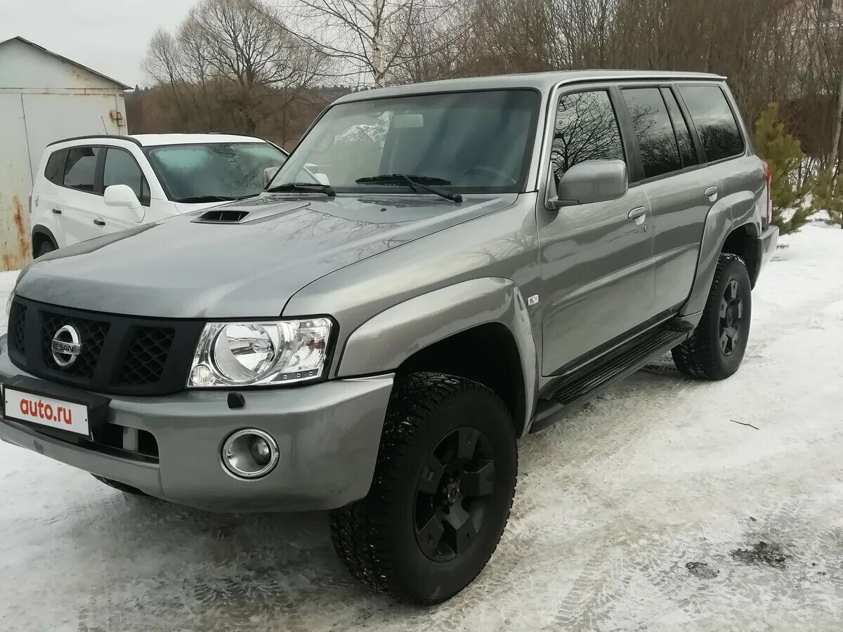 Рестайлинг патрол купить. Nissan Patrol y61. Nissan Patrol v (y61) Рестайлинг. Ниссан Патрол y61 новый. Nissan Patrol y61 2003.