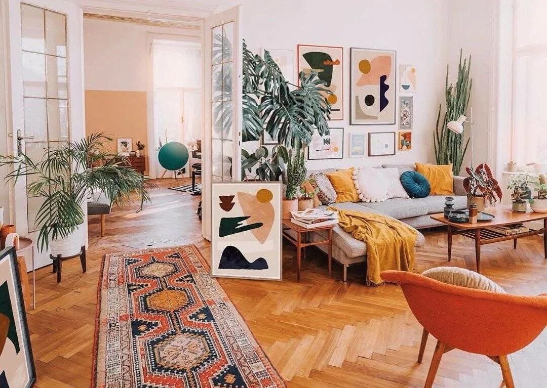 Идеи для обновления стен в комнате. Обновленные комнаты. Интерьер гостиной. Обновленные комнаты. Бюджетные идеи для обновления интерьера.