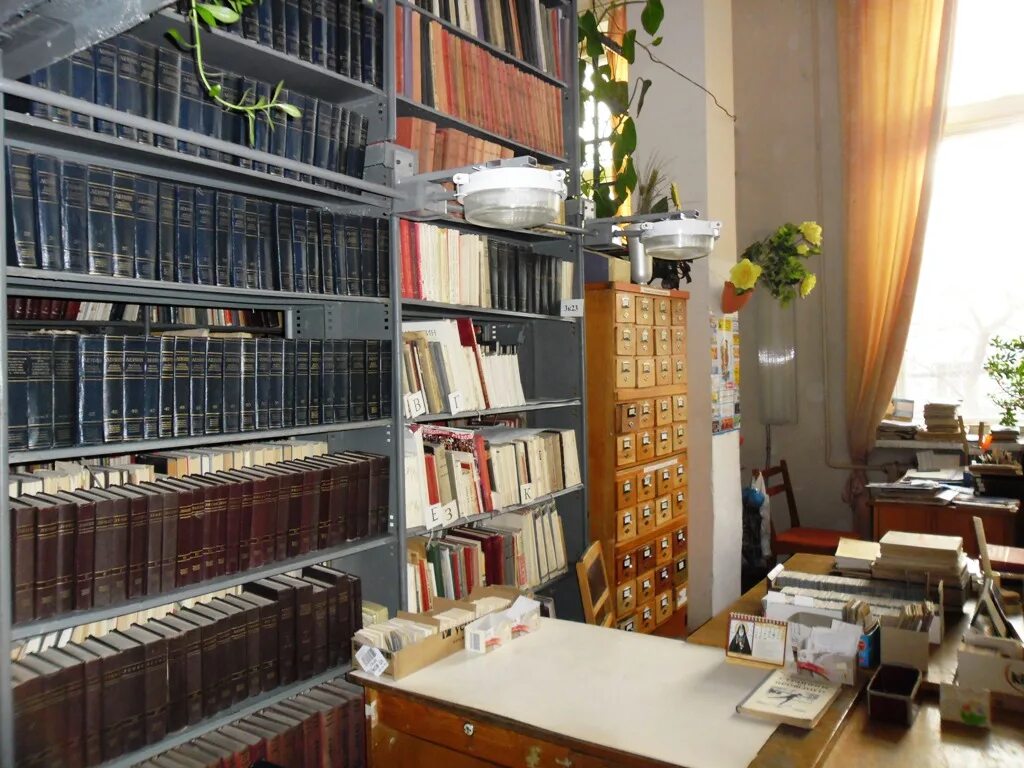 здание   - дворец   книги ульяновск. книжные ульяновск. сбор книг ульяновск. книги по краеведению ульяновск. беляева библиотека ан.