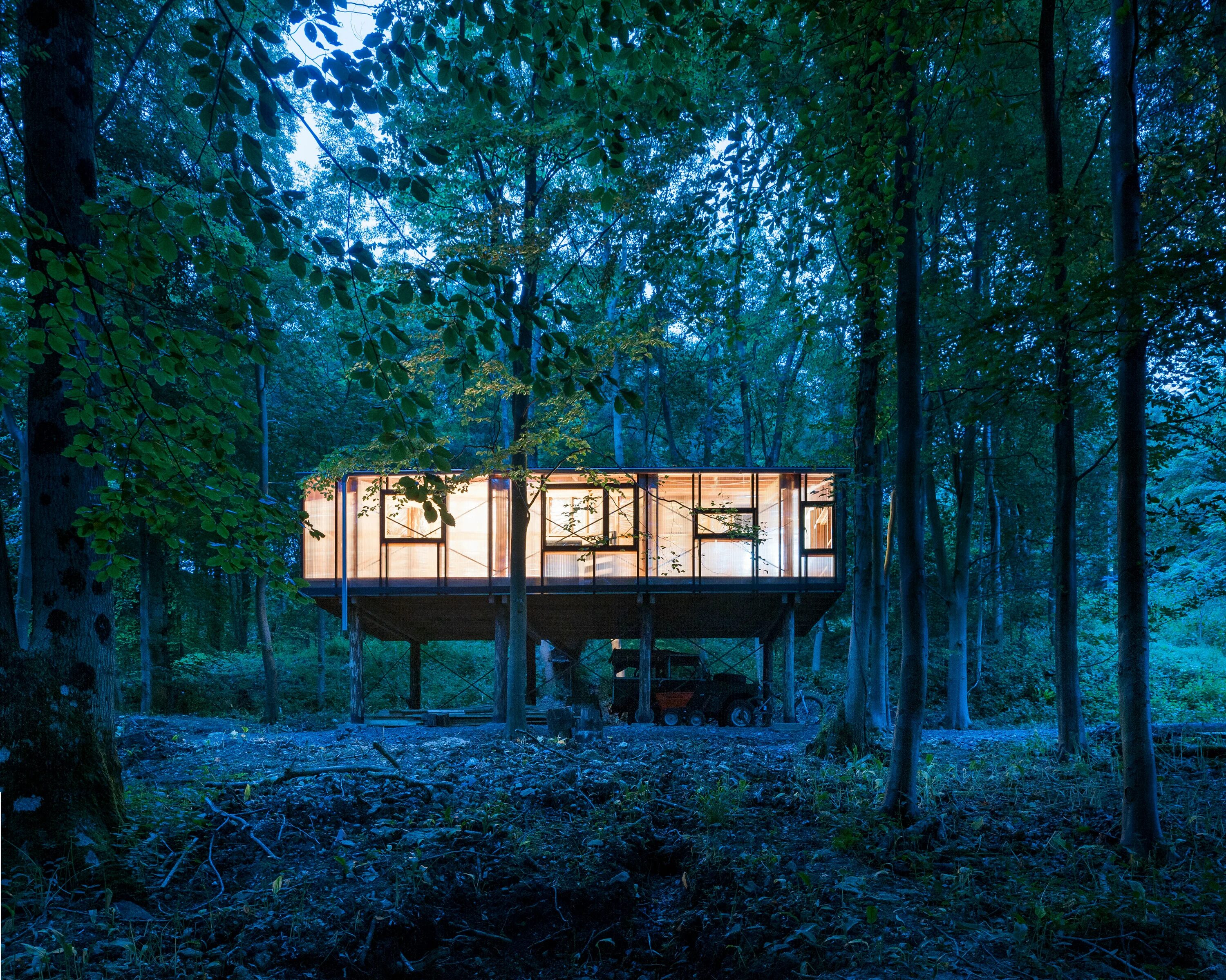 Заброшенные места. Студия невидимых людей. Павильон урбан. Спа зона в загородном доме. Спа зона с бассейном в частном доме.