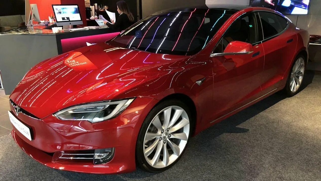 Какую машину купить за 1000000 в 2024. Tesla model s 75d. Tesla model s 75. Tesla model s 75d Dual Motor. Тесла машины за 1000000 рублей.