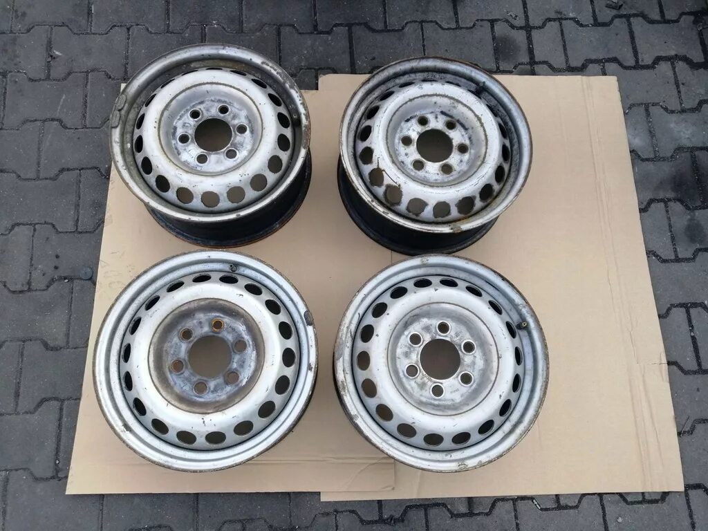 Резина мерседес спринтер р15. Тойота спринтер размер шин 101. Шины зимние на мерседес спринтер r16. Vag 2e0601019h диск колесный. Колесные диски мерседес спринтер 906 спарка.