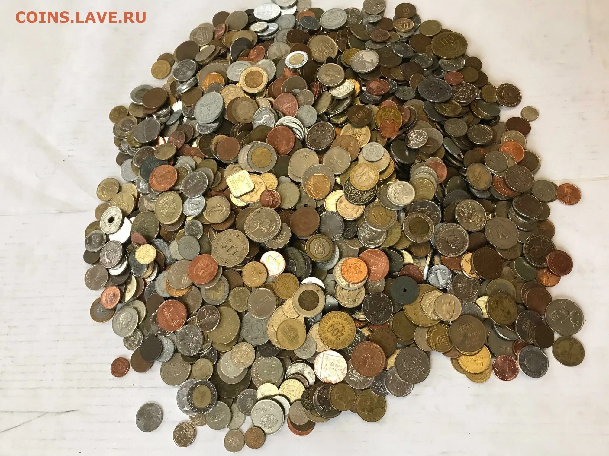 Chikii приложение. Металлические деньги. Деньги монеты. Монета золотая. Chikii много монет.