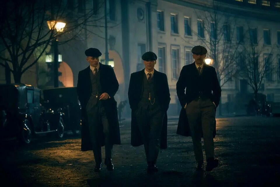 Острые козырьки кадры из сериала 10 сериалов на Netflix для запойного просмотра НАШЕ Радио