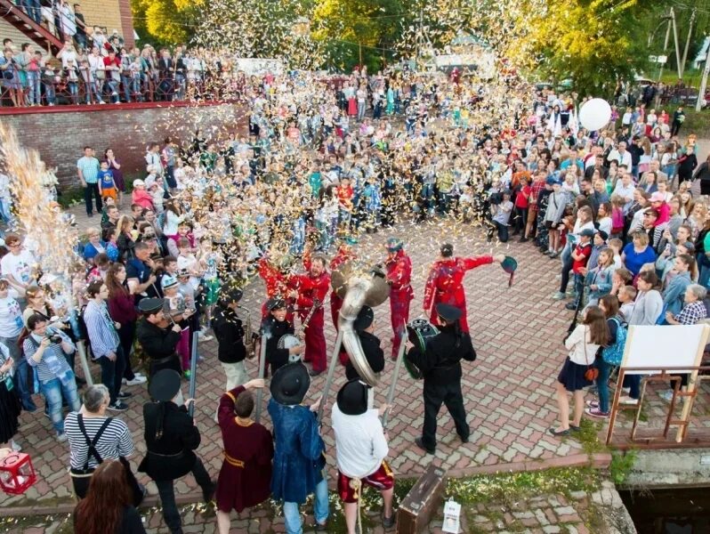 Городские культурные мероприятия. Городская культура. Городской праздник. Август фестиваль. Фестиваль городской культуры.