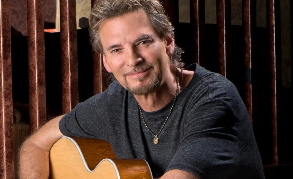 Кенни логгинс. Логгинс. кенни логгинс певец. kenny loggins в молодости. kenny loggins сейчас.