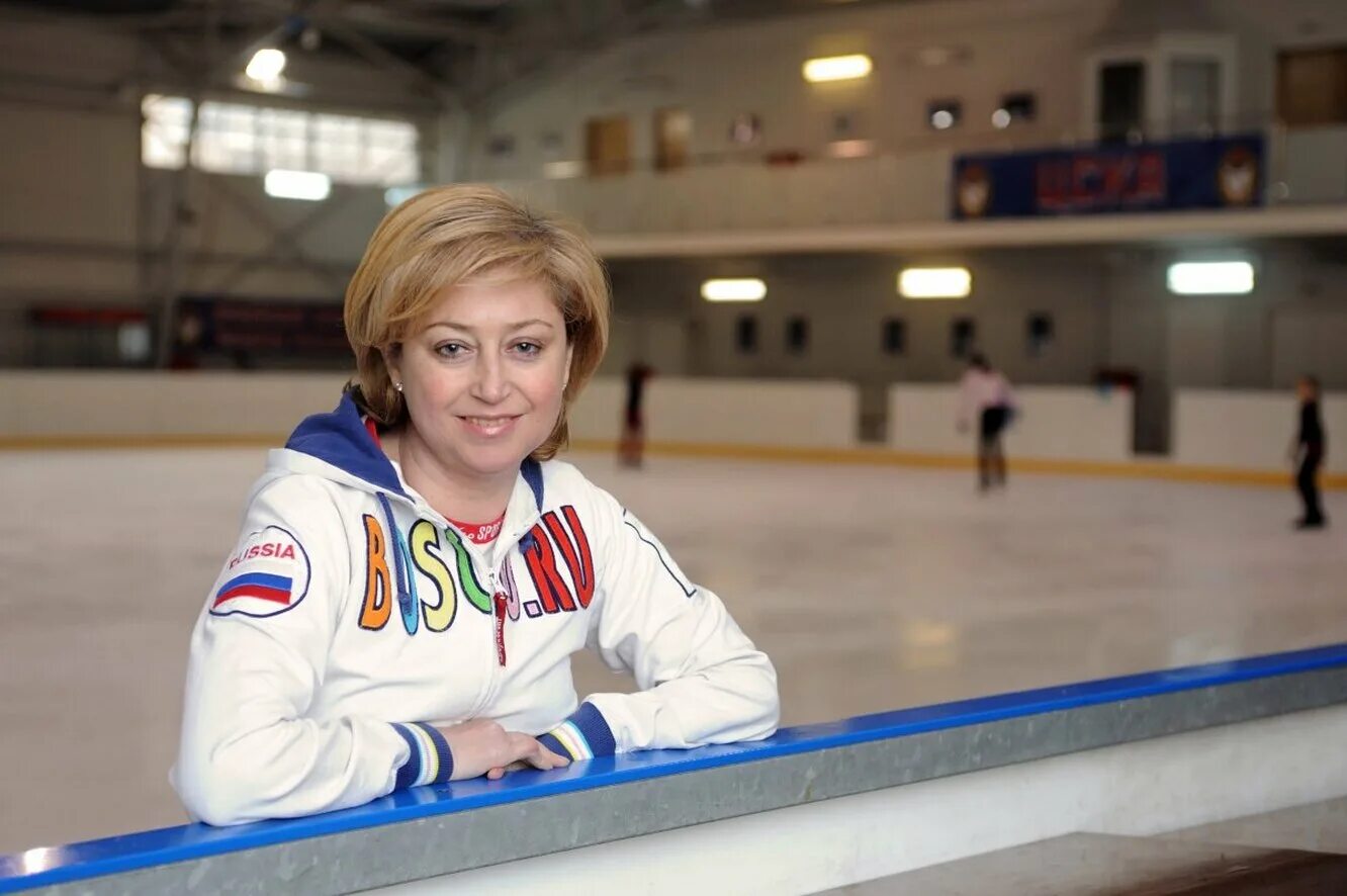 Елена водорезова в молодости. Елена водорезова фигурное катание. Елена водорезова в детстве. Елена водорезова. Тренер по фигурному катанию елена водорезова.