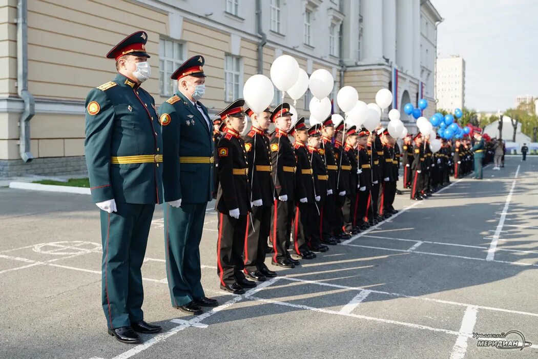 Выплаты сву. Суворовское училище Екатеринбург. Суворовское военное училище Воронеж. Суворовское училище Первоуральск. Кадеты Суворовского училища.