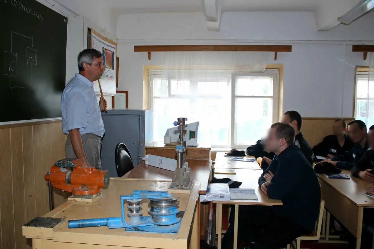 Профессиональное обучение осужденных. Профессиональное образование осужденных. Профессиональное обучение осужденных. Профессиональные училища в исправительных учреждениях. Профессиональное образование осужденных.