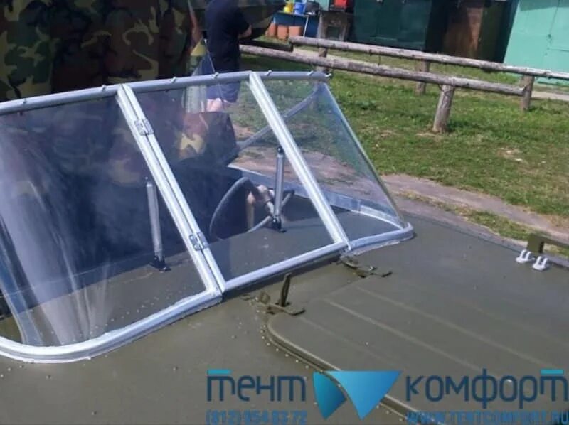 Стекло прогресс 4 комфорт. Стеклянное ограждение на улице. Противопожарные светопрозрачные перегородки с дверью ei60. Секционные ворота isd01 дорхан с панорамным остеклением. Коннектор стекло стена manet.