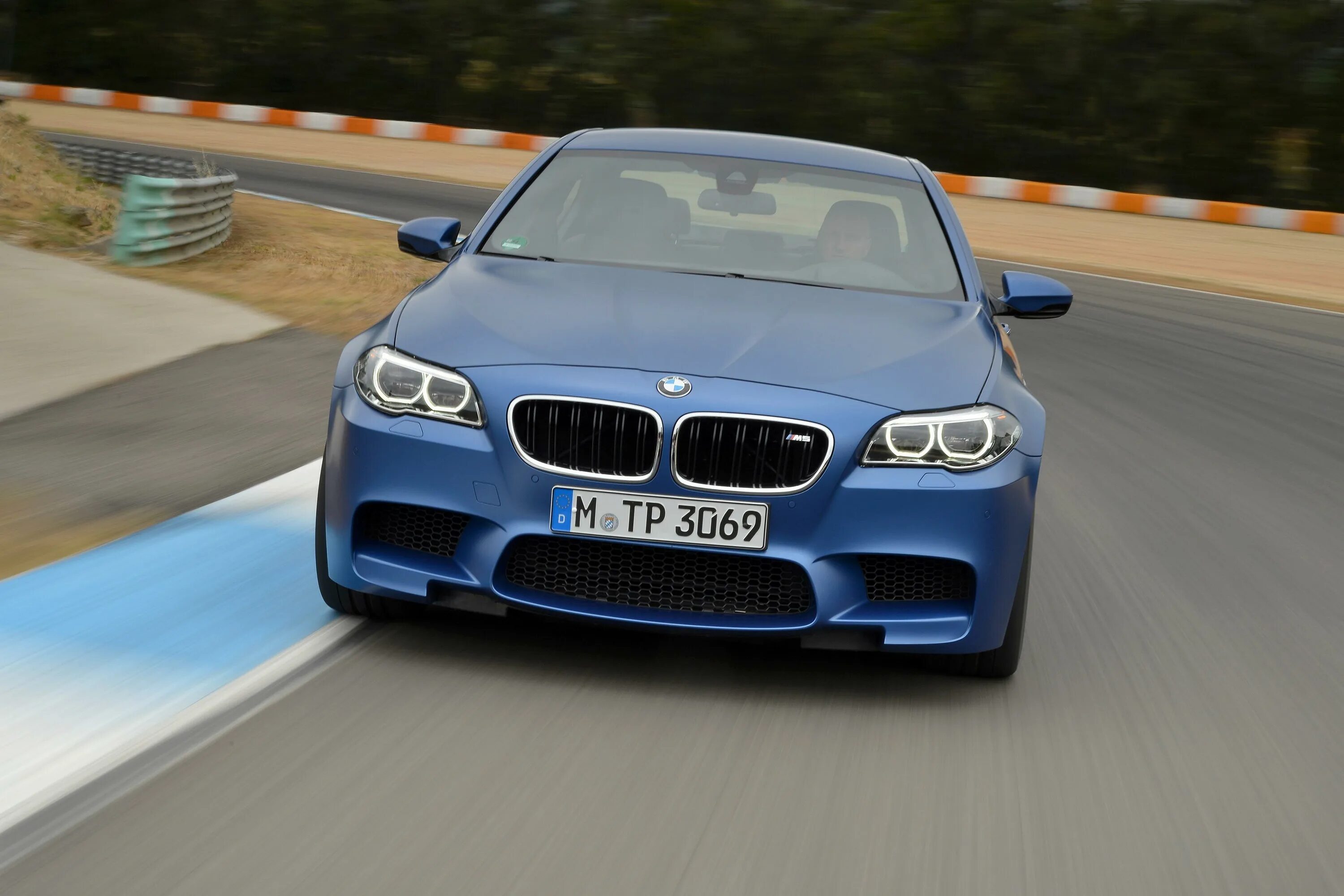 Авито м5 купить. BMW m5 f10. BMW m5 f10 LCI. BMW m5 f10 Competition. BMW m5 f10 2017.