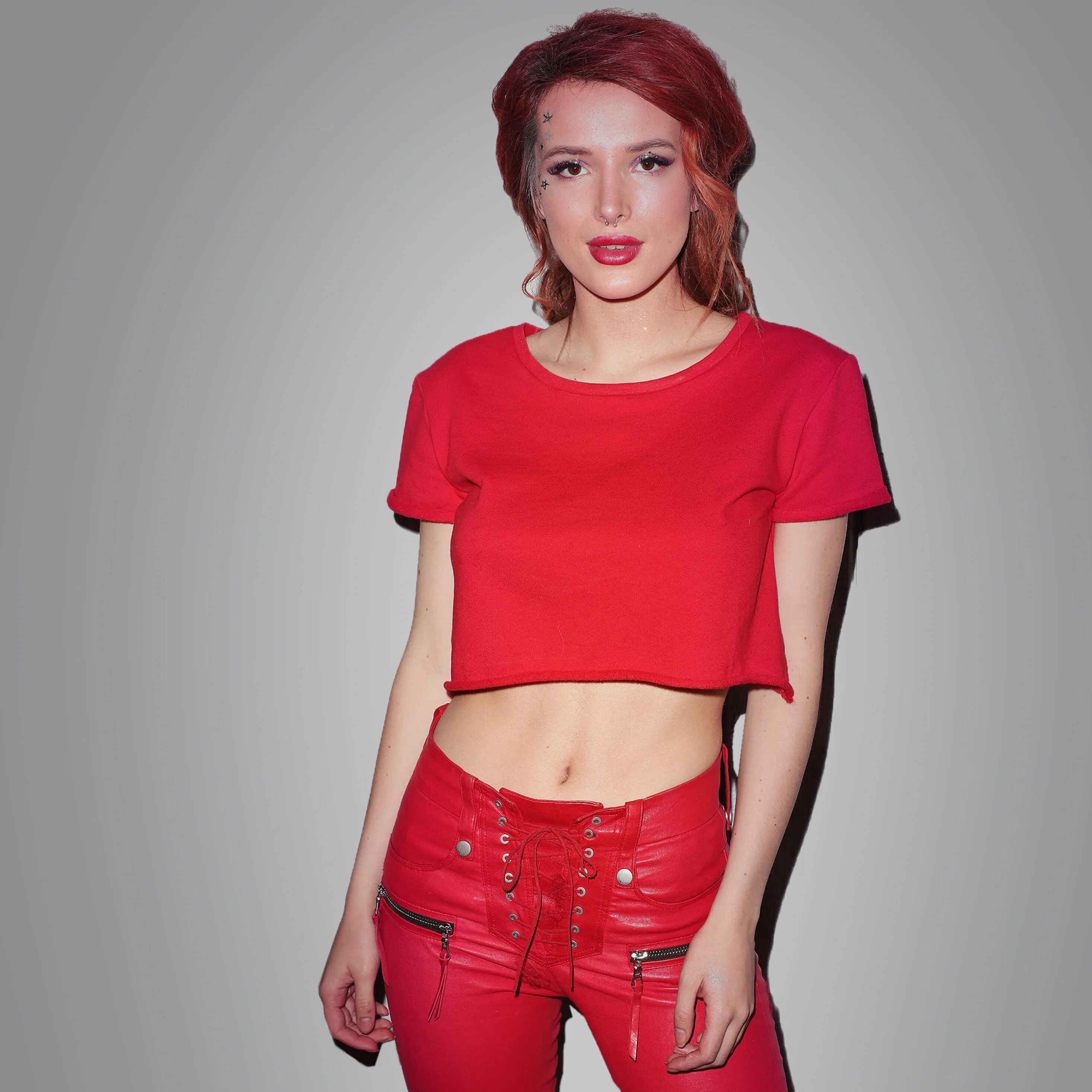 Торн минус. Bella thorne gif. Bella thorne gif. Актриса белла торн 2021. Торн минус.