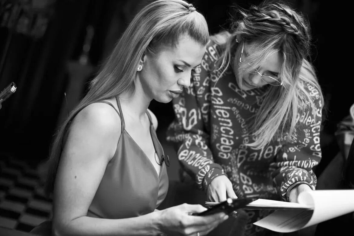 ведущие звезды. рутуб шоу конфетка 3 выпуск. злые языки шоу.