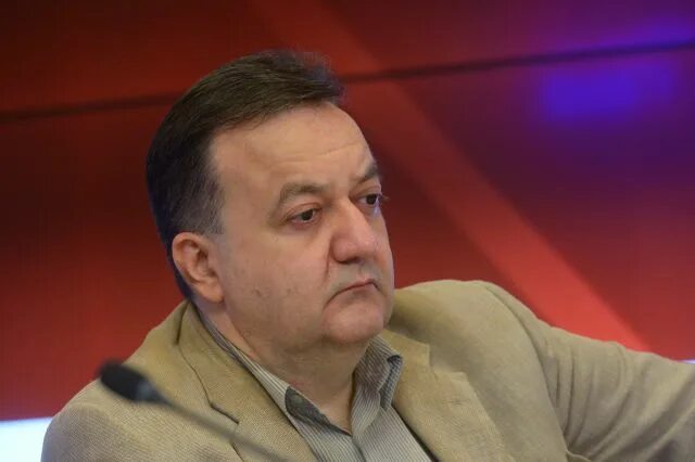 Андрей Бунич: "Экономическая политика правительства разоряет регионы, делая их д