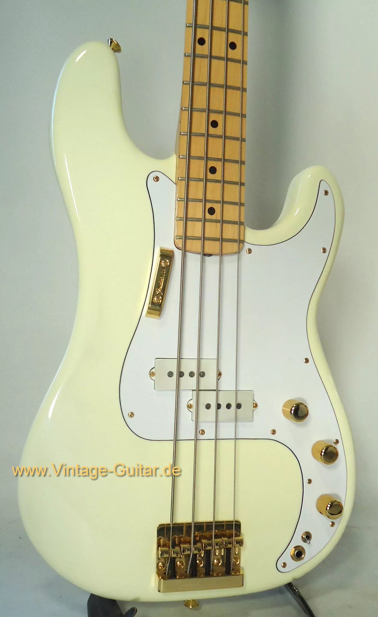 Bass special. Fender Precision Special Bass. Fender Precision Bass Special 1982. Fender Precision Bass 1982. Fender Precision Bass Mexico 2002.