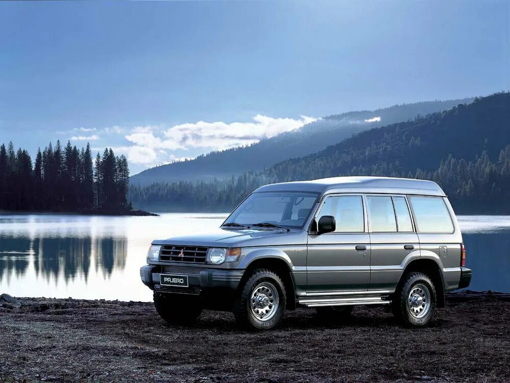 Mitsubishi pajero ii. Митсубиси Паджеро 2. Mitsubishi Pajero 1991. Mitsubishi Pajero 2 1991. Mitsubishi Pajero 2 High Roof.