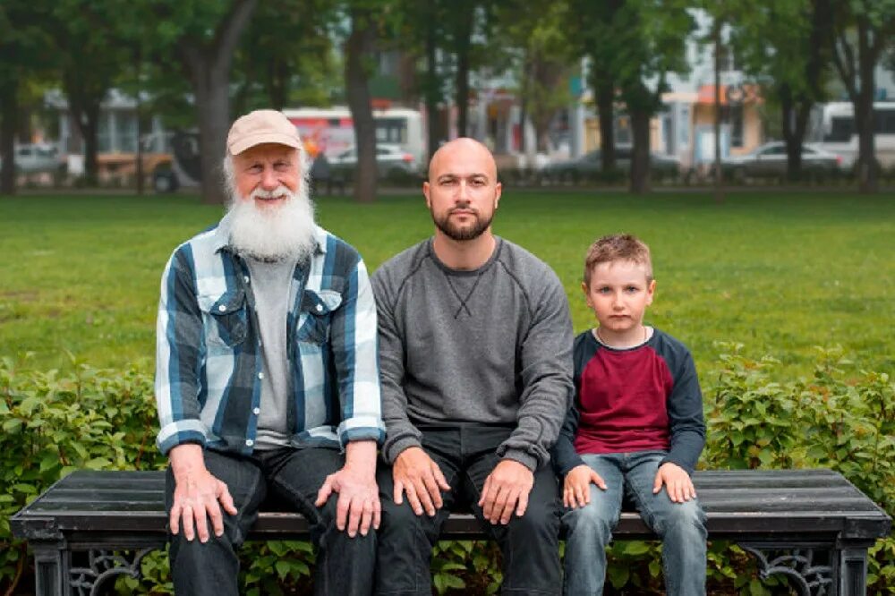 Brother grandfather. Дед отец сын. Дед отец и внук. Дед сын внук. Папа и дедушка.