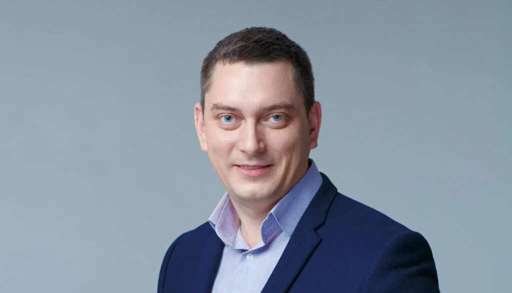 Тренинг батырев краснодар. Тренинги батырева. Батырев спикер. Батырев спикер. Тренинги батырева.