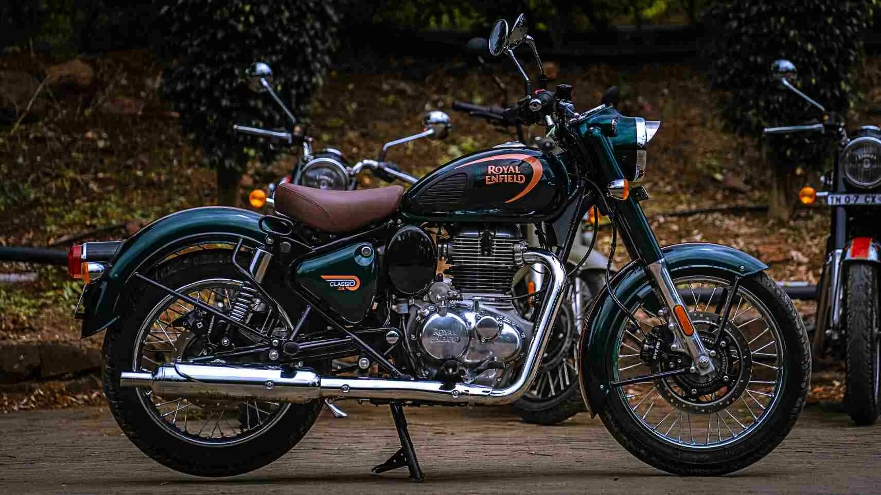 Роял энфилд 350. Royal Enfield 350cc. Роял Энфилд Классик 350. Роял Энфилд Классик 350 Грин.