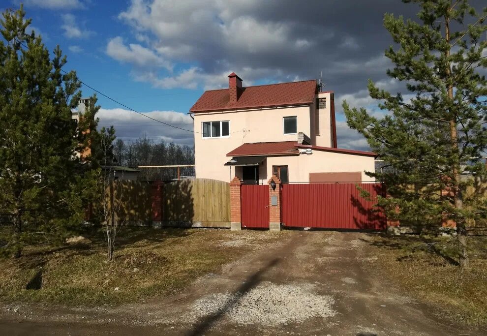 Купить недвижимость в великом новгороде. Новая мельница Великий Новгород. Новая мельница 49. Загородная недвижимость Великий Новгород. Деревня новая мельница улица согласия.