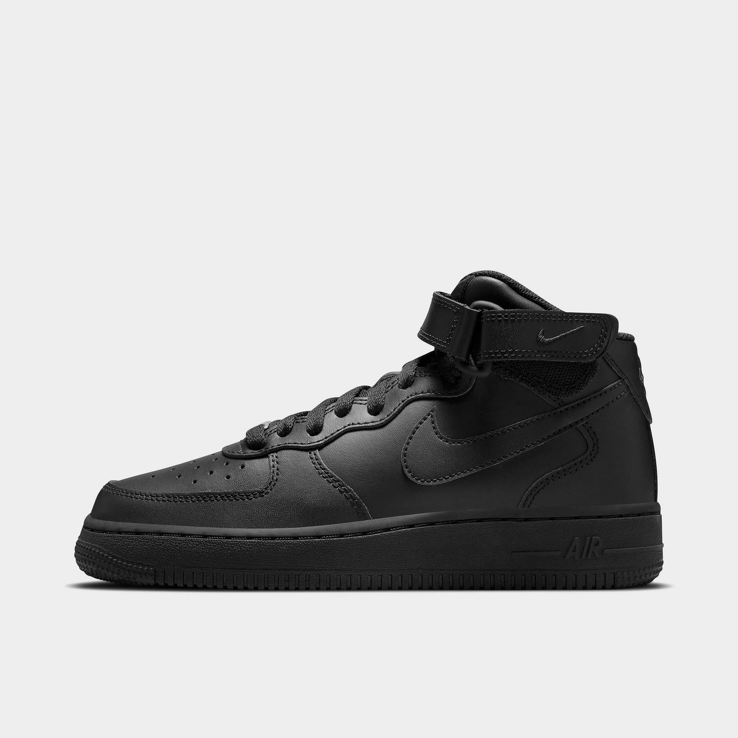 Озон черные кроссовки. Nike Air Force 1 07 Black. Кроссовки Nike Air force1 Mid. Nike Air Force 1 Mid черные. Nike Air Force 1 Mid.