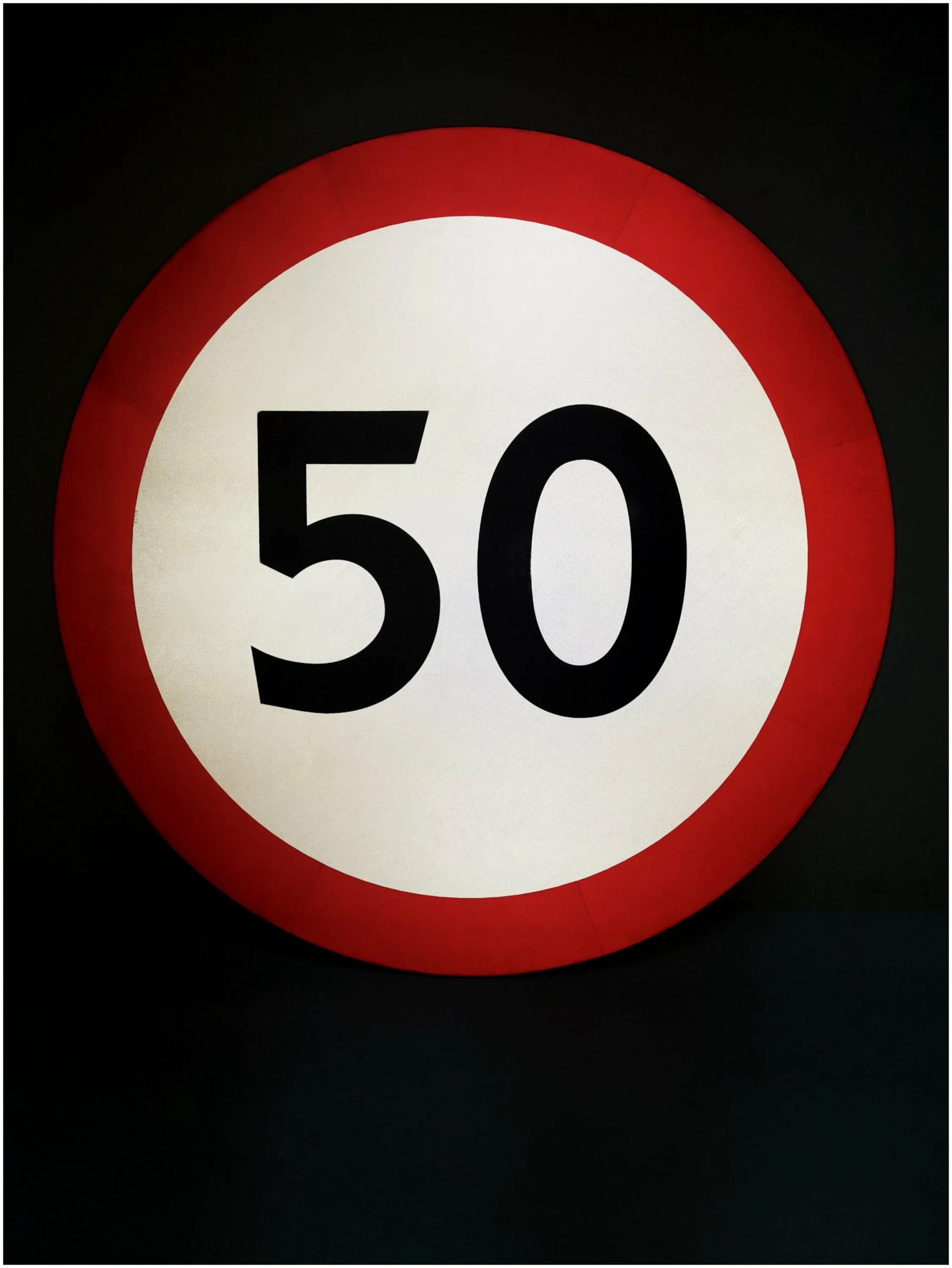 Знак дорожный 3. 1. 24 "ограничение максимальной скорости 5 км". 24 1 типоразмер. 24 ограничение максимальной скорости 20 км/ч.