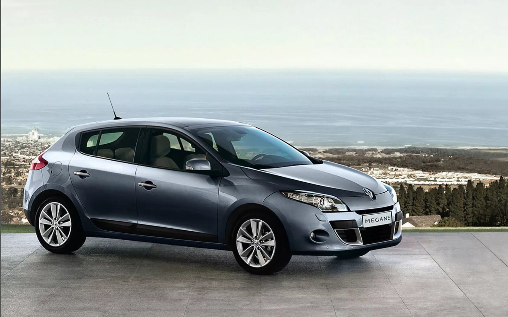 Меган 3 драйв. Renault megane 3. renault хэтчбек меган 3. рено меган 2009. рено меган флюенс.