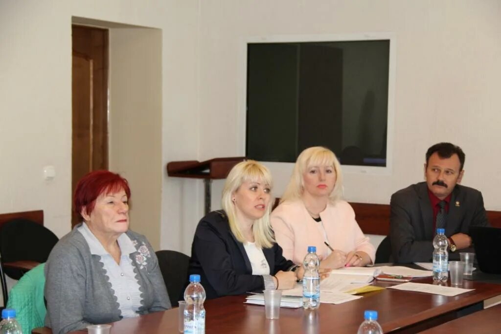 Сайт министерства социальной политики калининградской. Правительство калининградской области логотип. Министр социальной политики калининградской области. Правительство калининградской области логотип. Независимые оценщики калининград.