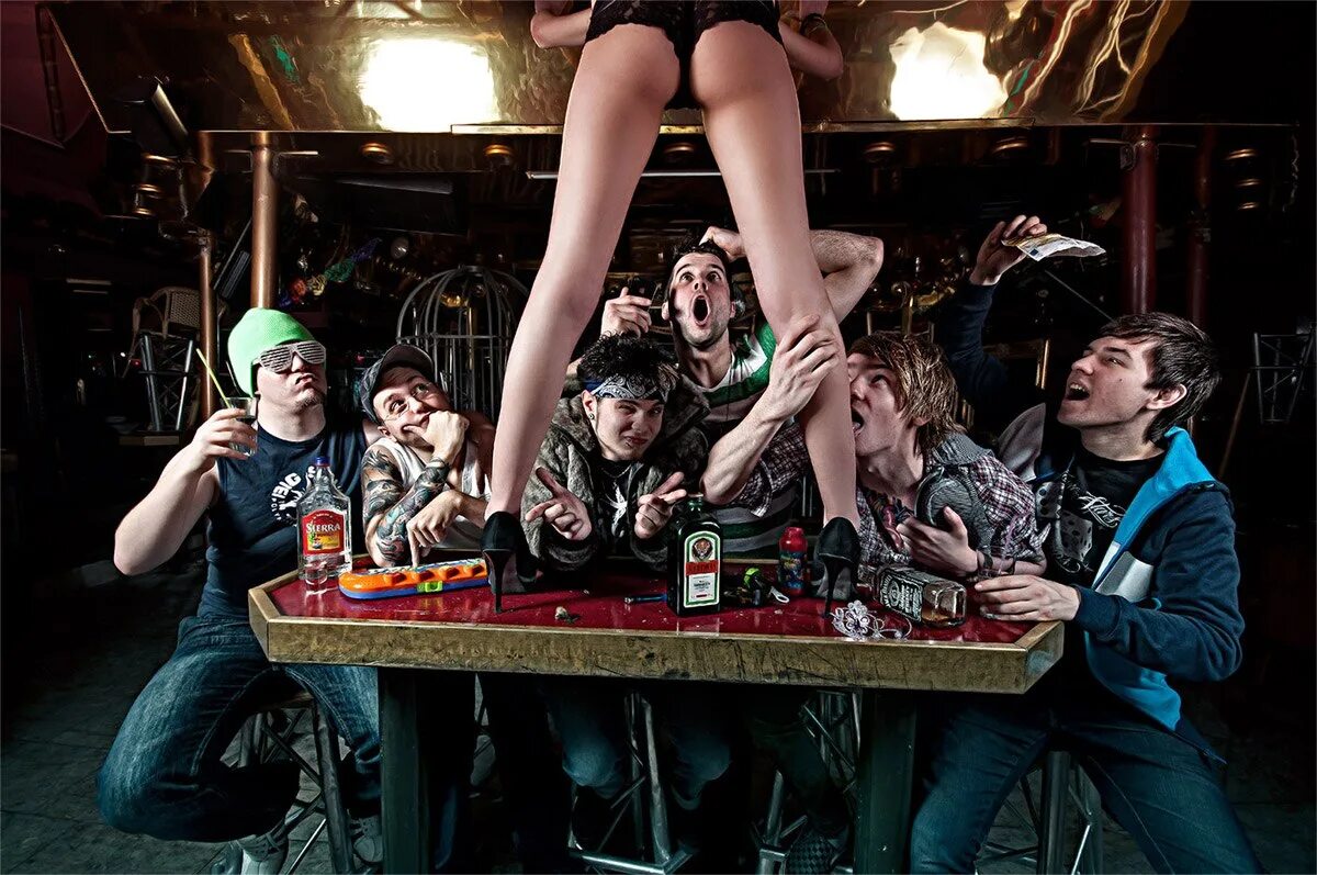 Loshadka party фотоотчет. Eskimo callboy. Лошадка пати в москве. Лошадка пати центральная станция. Разнузданный.