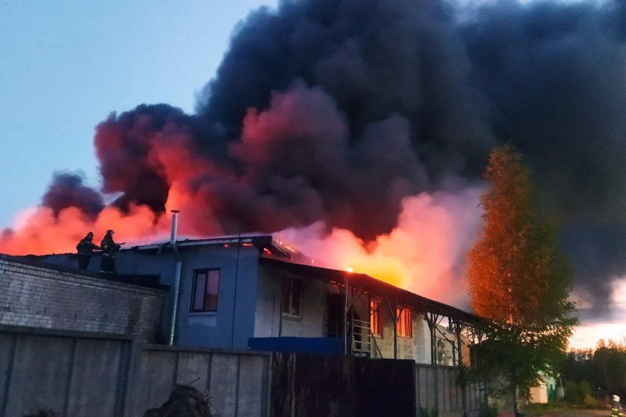 Обстановка в ярославле. Торговый центр лотос ярославль. Про город 76. Ярославль улицы и дворы. Обстановка в ярославле.