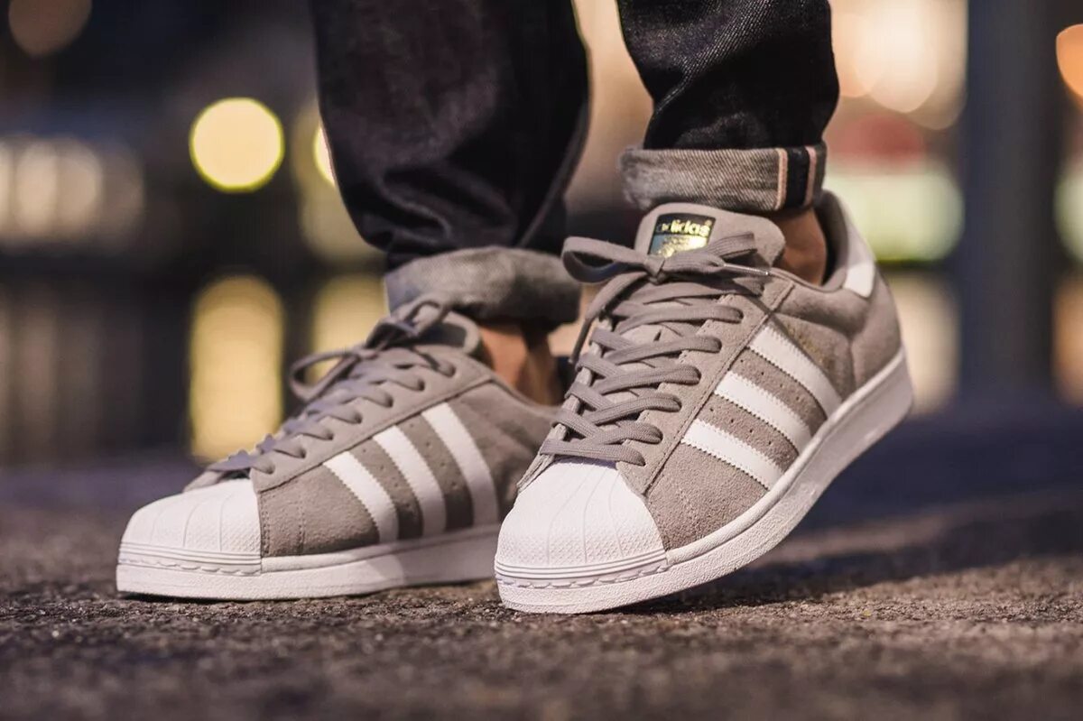 Adidas Superstar замша. Adidas Originals Superstar замшевые. Adidas Superstar замшевые мужские. Adidas Superstar Grey. Коричневые кроссовки адидас