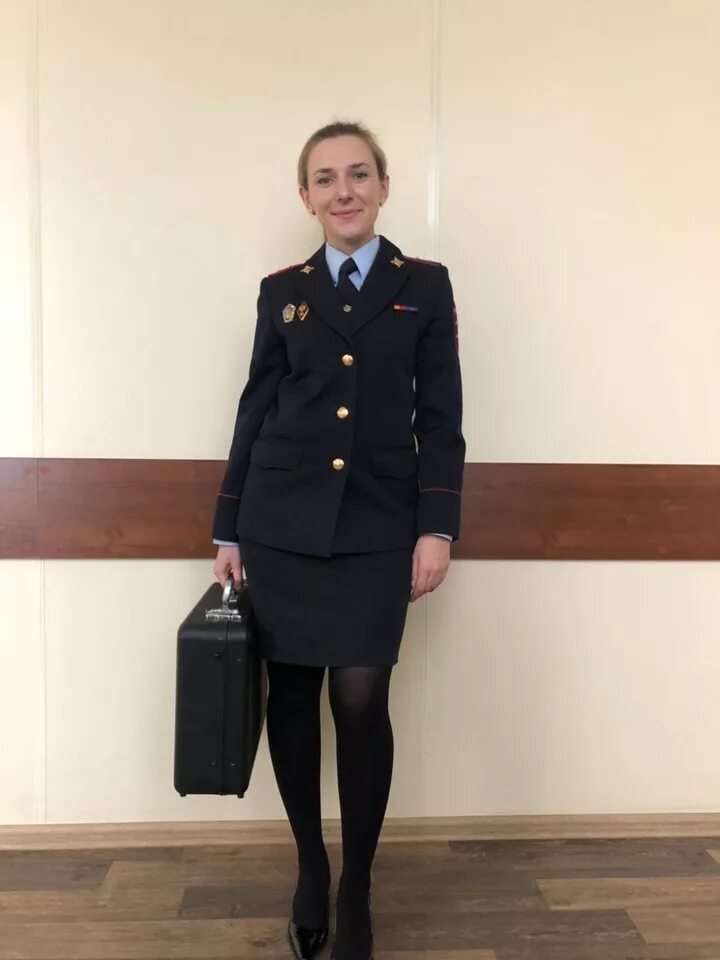 Форма судебного эксперта. Форма криминалиста. форма криминалиста для девушек. форма одежды следователя мвд. форма криминалиста мвд.