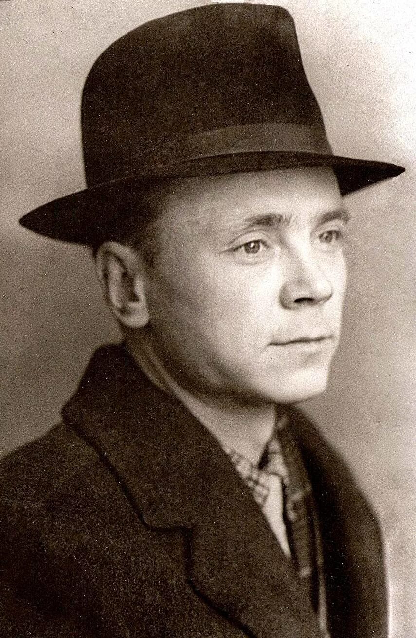 Поет киселева. М. И. М. Поет киселева.