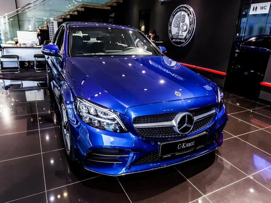 Мерседес синего цвета фото Mercedes-Benz C200 Coupe AMG Line 2016 года выпуска для рынка Австралии и Океани