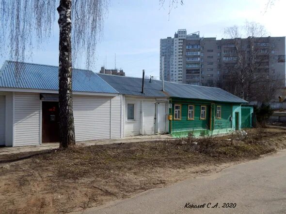 Окраины петрозаводска трущобы. Архангельск деревяшки. Квартиры на линейной 45 новосибирск фото. Демьяна бедного 2. Саратовские трущобы.